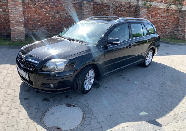 Toyota Avensis cena 17600 przebieg: 167500, rok produkcji 2006 z Sztum małe 46